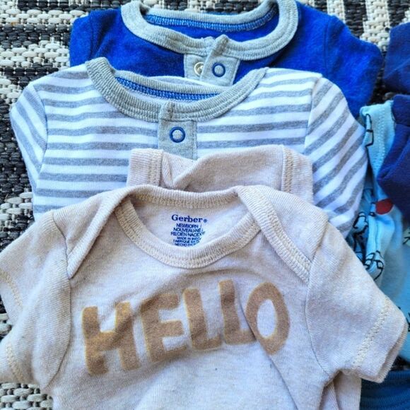 BUNDLE Newborn Onesies Animals Dinosaurs Henleys - Picture 4 of 6